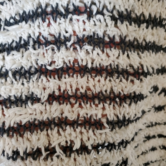 Free People "Downy Stripe" Cropped Crochet Striped Sweater Size M - Picture 7 of 16